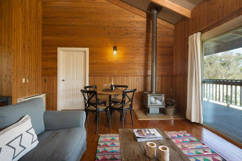 North Lodge Cottages - Accommodation Asia 6