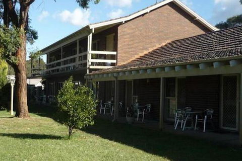 Glades Motor Inn - Accommodation Asia 3