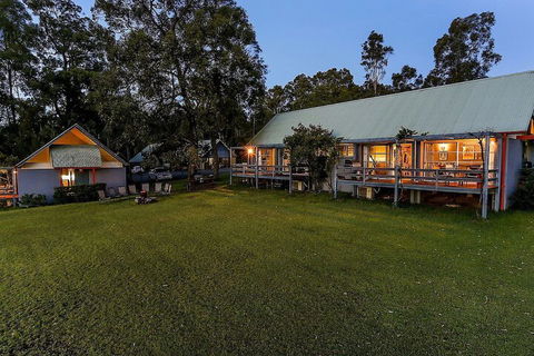 Vineyard Hill - Accommodation Asia 1