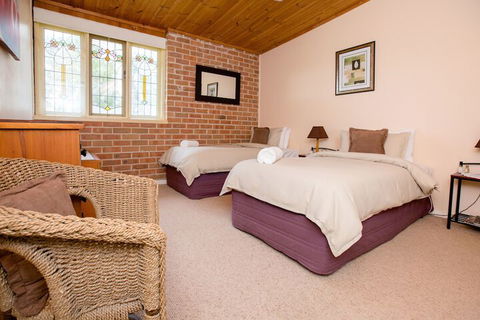 Bluebush Estate - Accommodation Asia 7