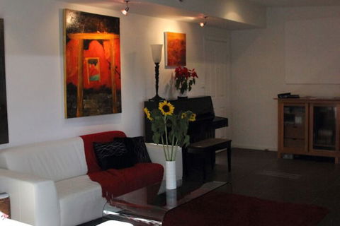 Harmony Bed & Breakfast - Accommodation Asia 7
