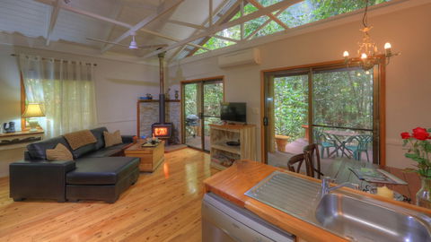 Crater Lakes Rainforest Cottages - Accommodation China 4