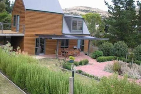 Red Brier Cottage Accommodation - Accommodation Guide 1