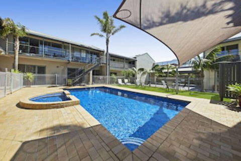 Moonlight Bay Apartments - Accommodation Guide 0