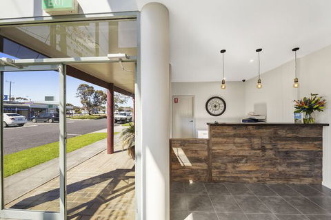 Moonlight Bay Apartments - Accommodation Guide 5