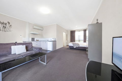Moonlight Bay Apartments - Accommodation Guide 7