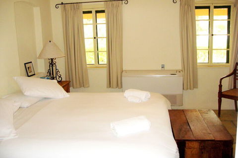 Goat Square Cottages - Accommodation Asia 6