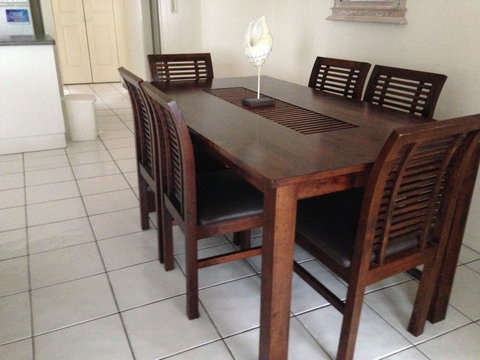 Reflections Holiday Apartments - Accommodation Guide 5