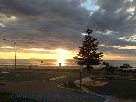 Beachhouse Mollymook - Accommodation Asia 0