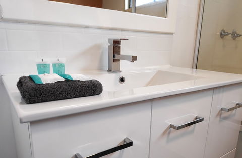 Beachhouse Mollymook - Accommodation Asia 6