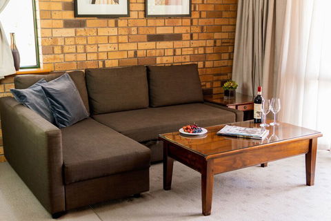 Blickinstal Barossa Valley Retreat - Accommodation Asia 4