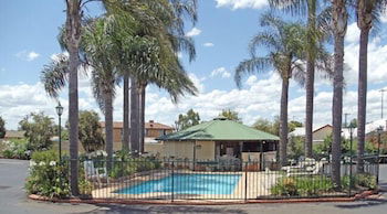Town & Country Motor Inn - Accommodation Asia 1