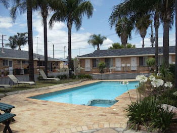 Town & Country Motor Inn - Accommodation Asia 2