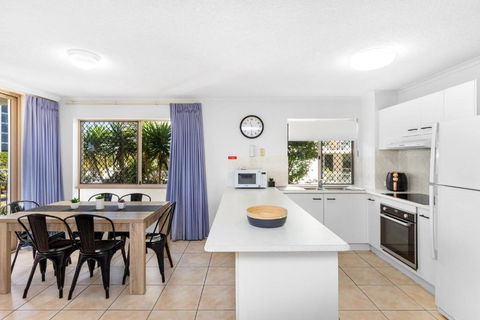 Paradis Pacifique Apartments - Accommodation Asia 5