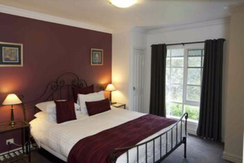 Hepburn Villas - Accommodation Guide 0