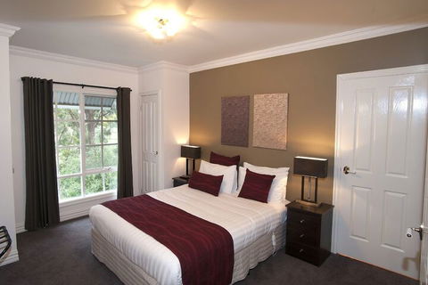 Hepburn Villas - Accommodation Guide 2