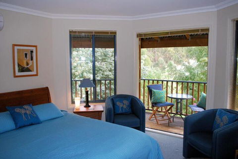 Riverwood Retreat - Accommodation Asia 6