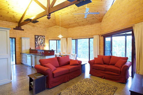 Clarendon Forest Retreat - Accommodation Asia 6