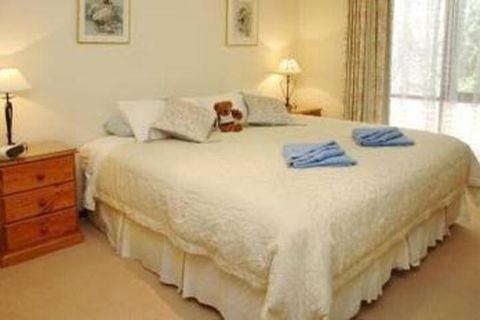Woodland By The Bay & Puddleduck Cottage - Accommodation Guide 3