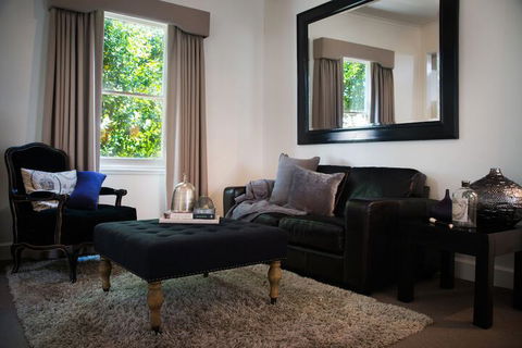 Spa Villas On Main - Accommodation Guide 2