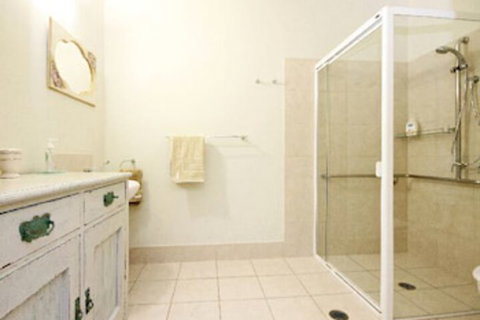 Wallaby Ridge Retreat - Accommodation Asia 5