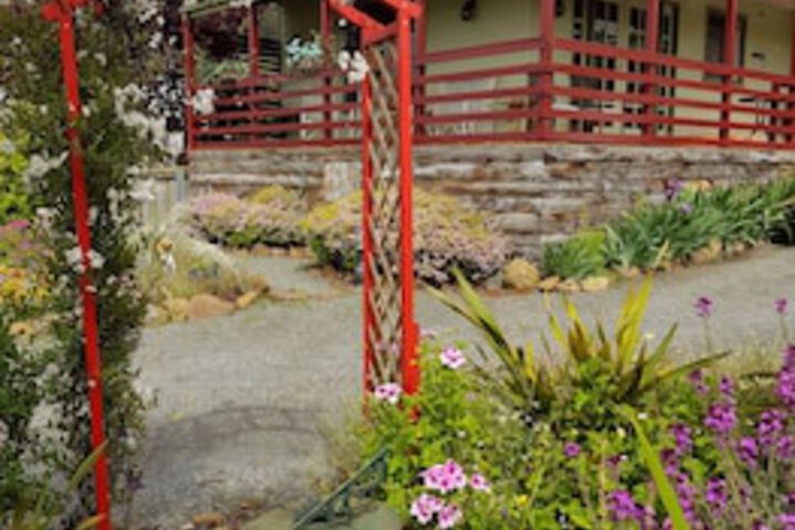 Franklin TAS Accommodation Asia