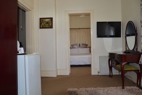 Leura House - Accommodation Asia 1