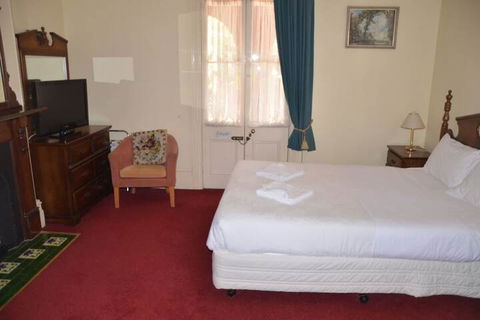 Leura House - Accommodation Asia 6