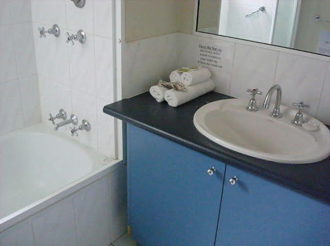 Mainsail Holiday Apartments - Accommodation Asia 0