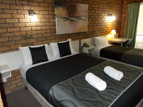 Park House Motor Inn - Accommodation Guide 5