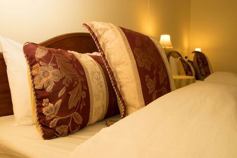 Wooleen Station - Accommodation Guide 4
