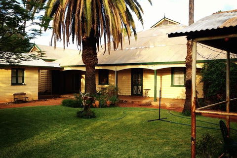 Wooleen Station - Accommodation Guide 2