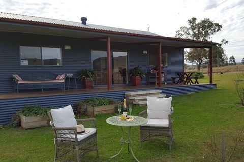 The Wattle Lodge - Accommodation Asia 6