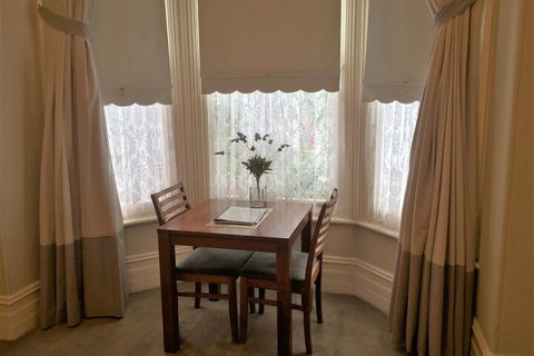 Arundel's Boutique Accommodation - Accommodation Guide 6