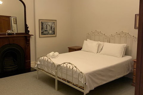 Arundel's Boutique Accommodation - Accommodation Guide 7