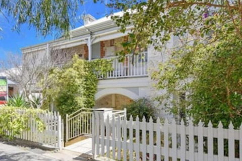 Arundel's Boutique Accommodation - Accommodation Guide 0