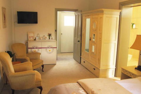 The Old Nunnery - Accommodation Guide 3