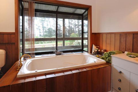 Lavender Farm - Accommodation Asia 3