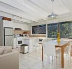 De Angelis Beach House