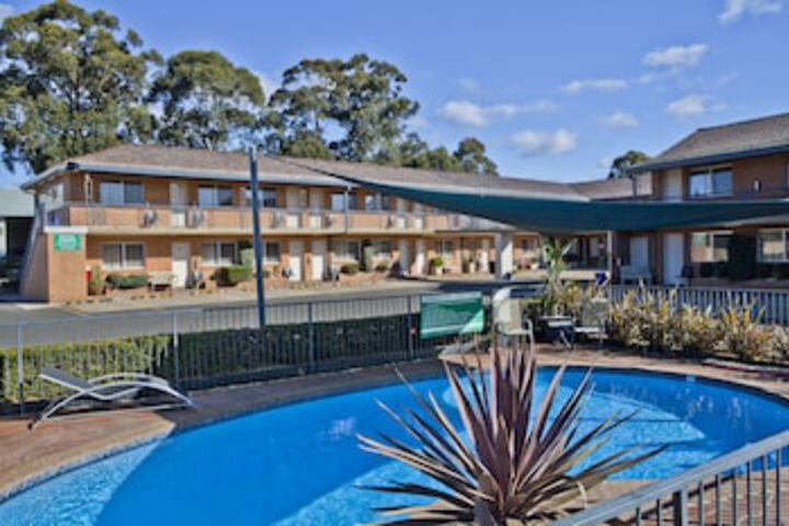 Currans Hill NSW Accommodation Asia