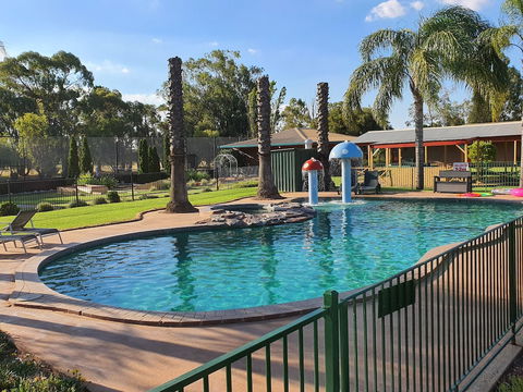 Barooga Country Inn Motel - Accommodation Guide 5