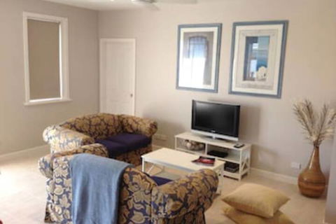 Elandra Holiday Home - Accommodation Asia 2