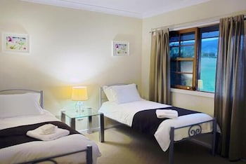 Barrington Hideaway- River Cottages - Accommodation Guide 3