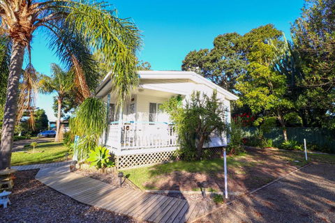 Bromyard Cottage - Accommodation Asia 3