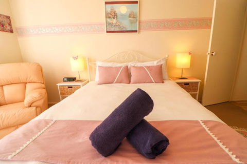 Bromyard Cottage - Accommodation Asia 6
