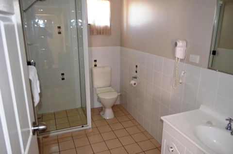 Welcome Home Motel And Apartments - Accommodation Guide 1
