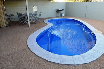 Welcome Home Motel And Apartments - Accommodation Guide 6
