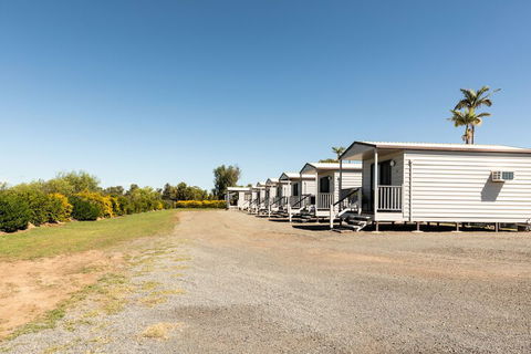 Hotel Settlers - Accommodation Guide 1