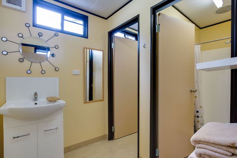 Beach Holiday Apartments Rye - Accommodation Asia 6