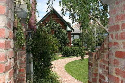 Cleveland Winery - Accommodation Asia 2
